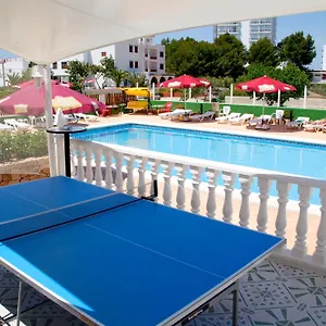 https://apartamentos-vista-al-puerto.ibizaislandhotels.net